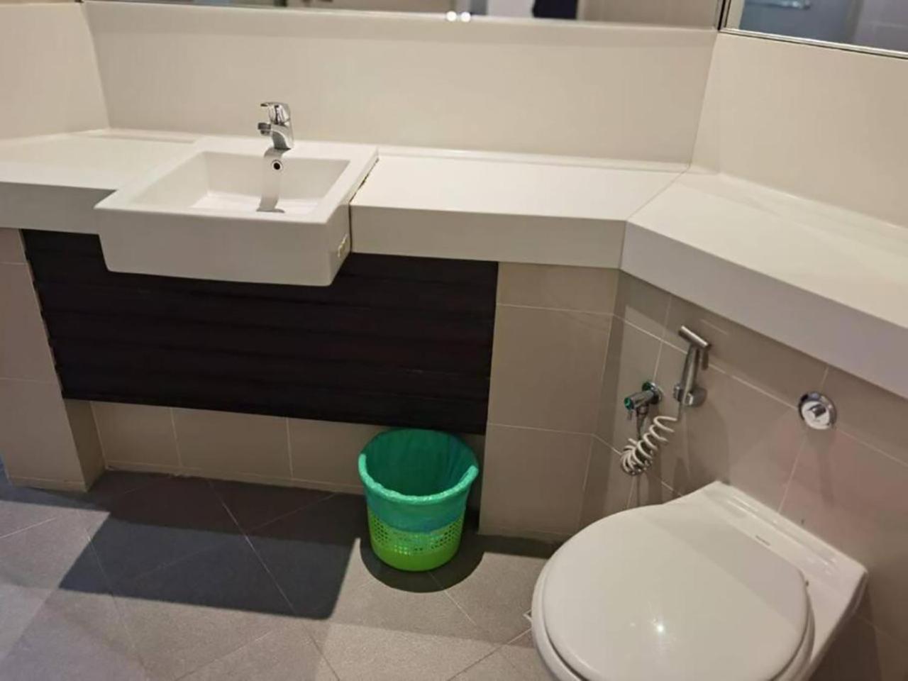 The Regency Luxury Suite -Gurney Strait Quay Tanjung Tokong Eksteriør billede